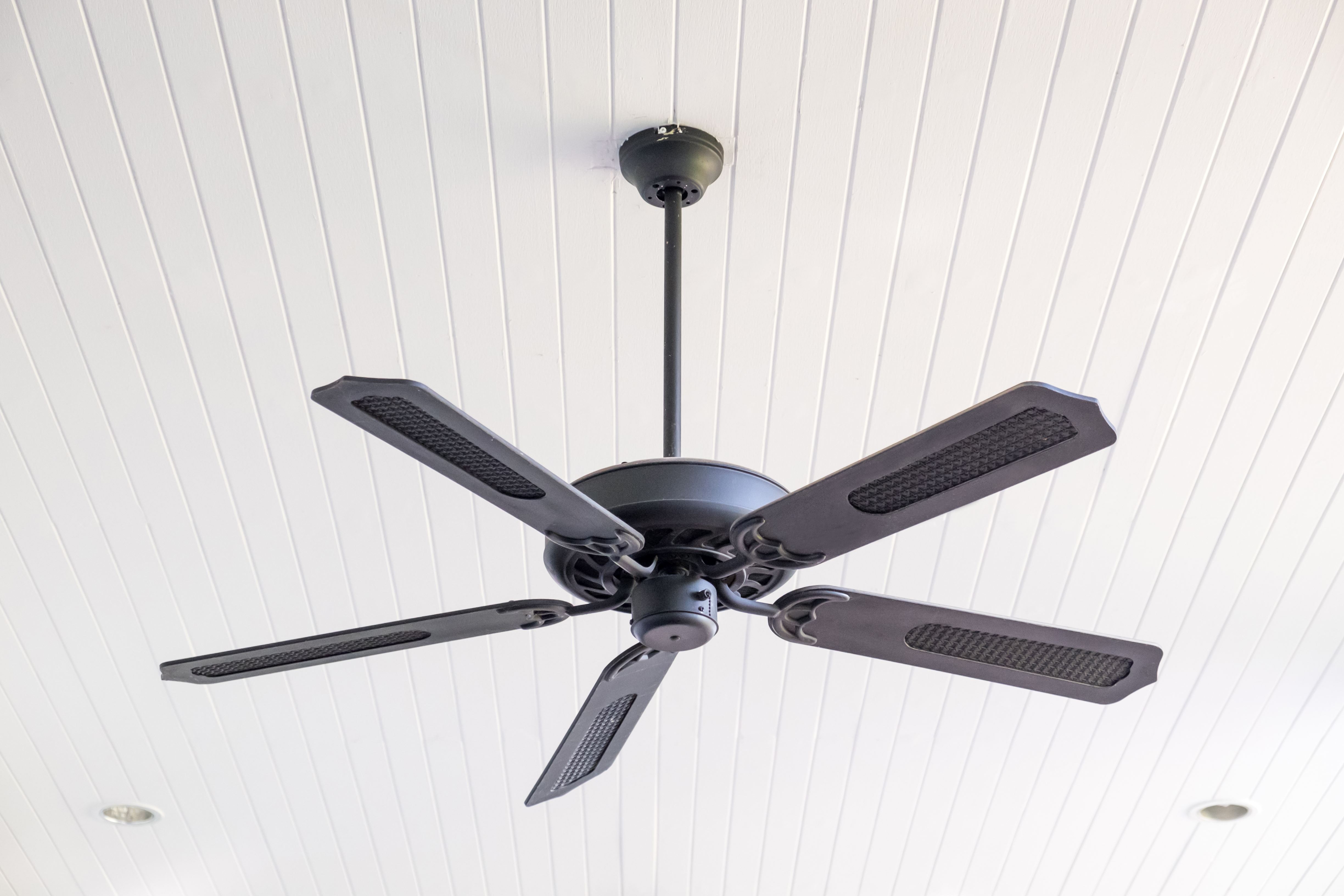 4 Reasons Your Ceiling Fan Light Isn't Working